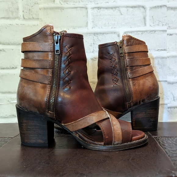 FreeBird RARE Peru Leather Ankle Bootie size 6 - Picture 11 of 15